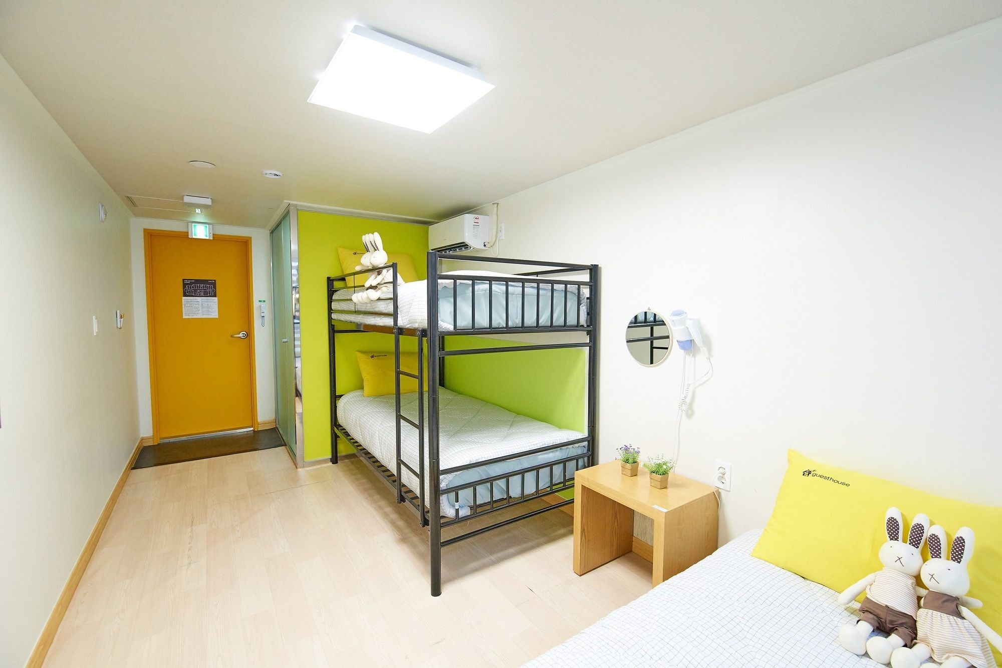 24 Guesthouse Jagalchi Пусан Екстериор снимка